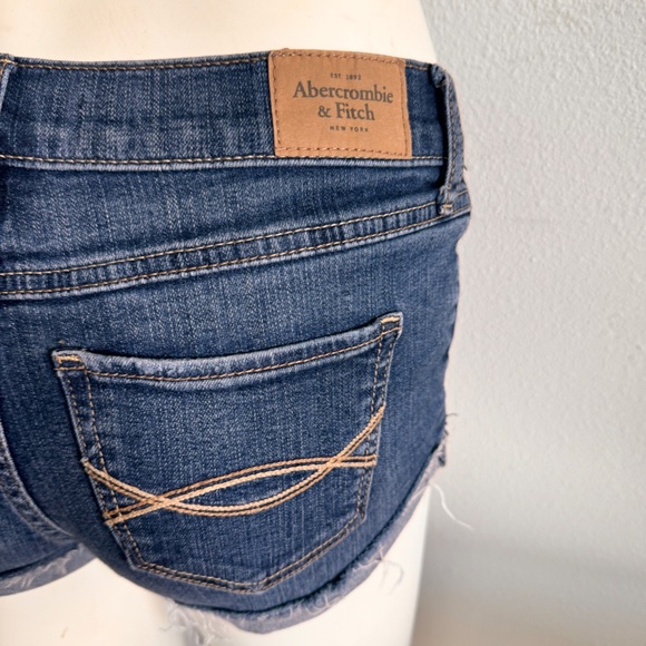 Abercrombie & Fitch Jean shorts - Picture 7 of 8